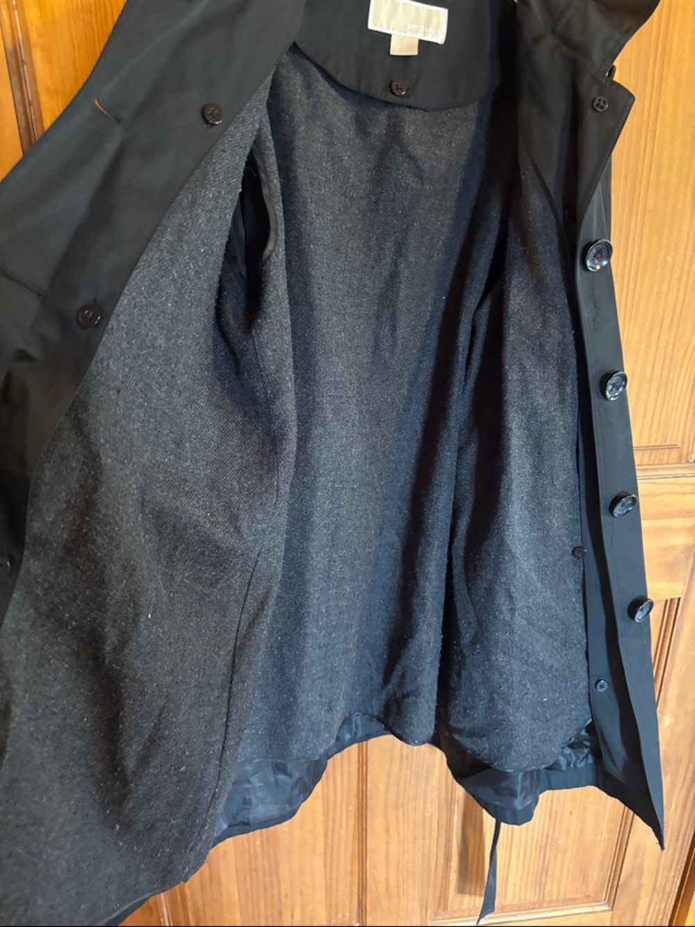 Michael Kors Black Jacket with Cream Label - Picture 4 of 7